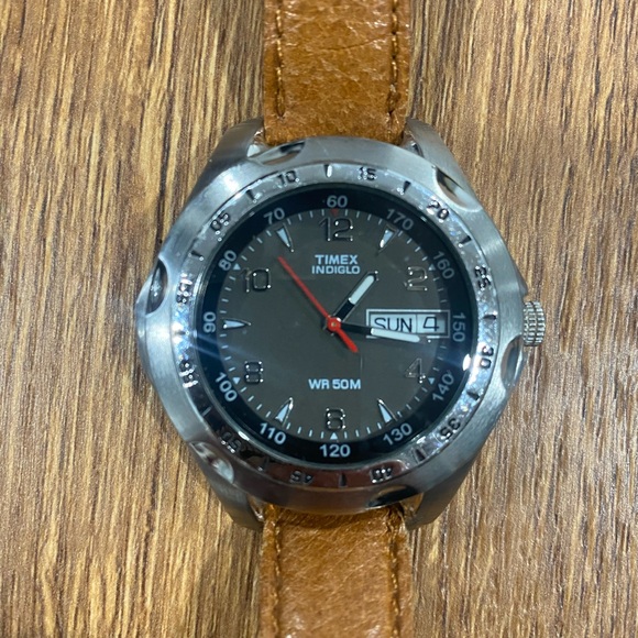 Timex Indiglo Expedition - Picture 2 of 3